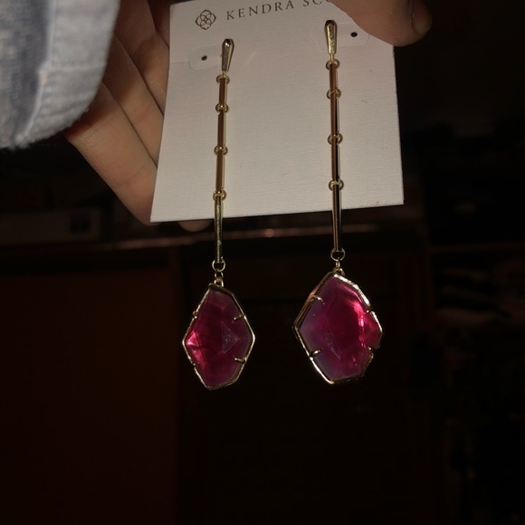 Kendra Scott Charmian Gold Drop Earrings🍒 - Picture 3 of 3